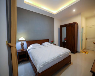Deluxe Single Bed